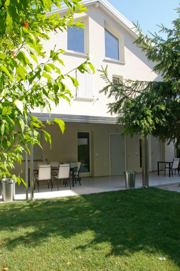 Eco Apartments Червия Экстерьер фото